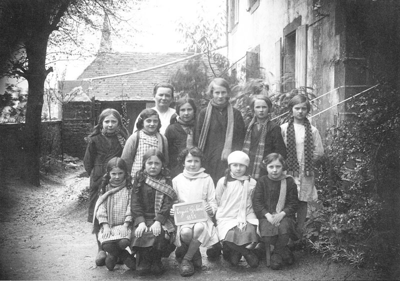 EcoleCommunaleFillesBourg1935.jpg