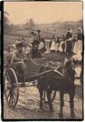 Cortège de char-à-bancs en 1911