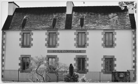EcoleCommunaleLestonan.jpg