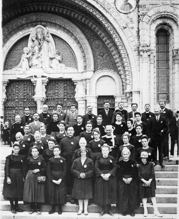 PèlerinageDiocésainLourdes1929.jpg