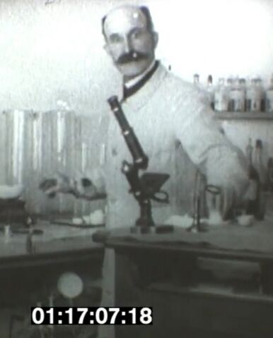 Fichier:LouisBarreauLaboCascadec1925-27.jpg